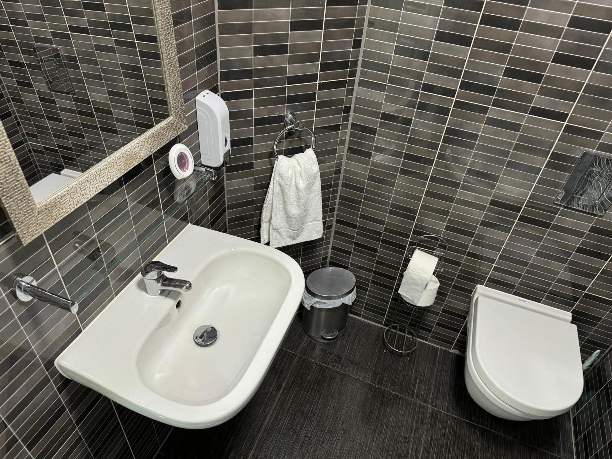Namaste Palace Hotel NWI Zewnętrze zdjęcie
